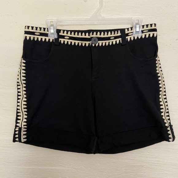MUR MUR Black Shorts Embroidered Stretchy Fabric Size Medium - Picture 1 of 10